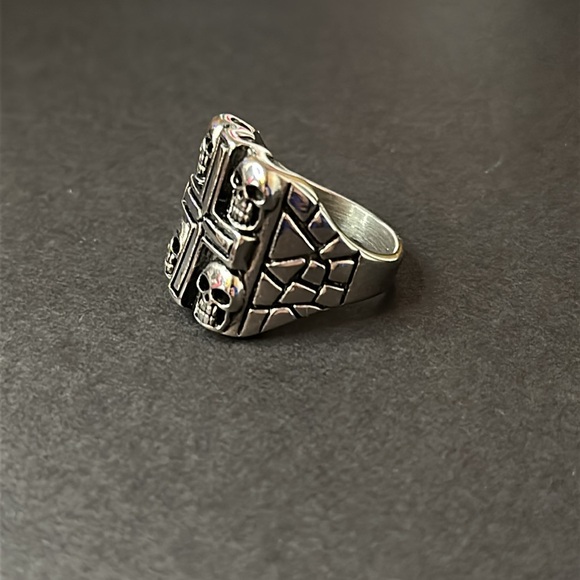 Stranger Things - Eddie Munson Inspired Ring - Men’s size 11 - Picture 2 of 6
